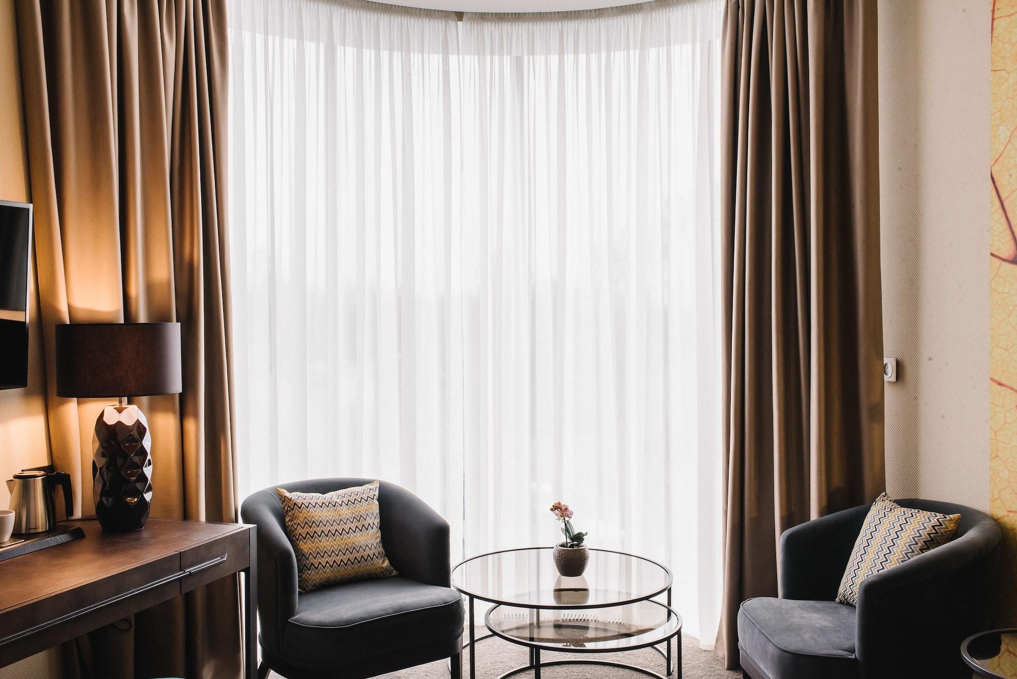 Noble Boutique Hotel Lutsʼk Εξωτερικό φωτογραφία
