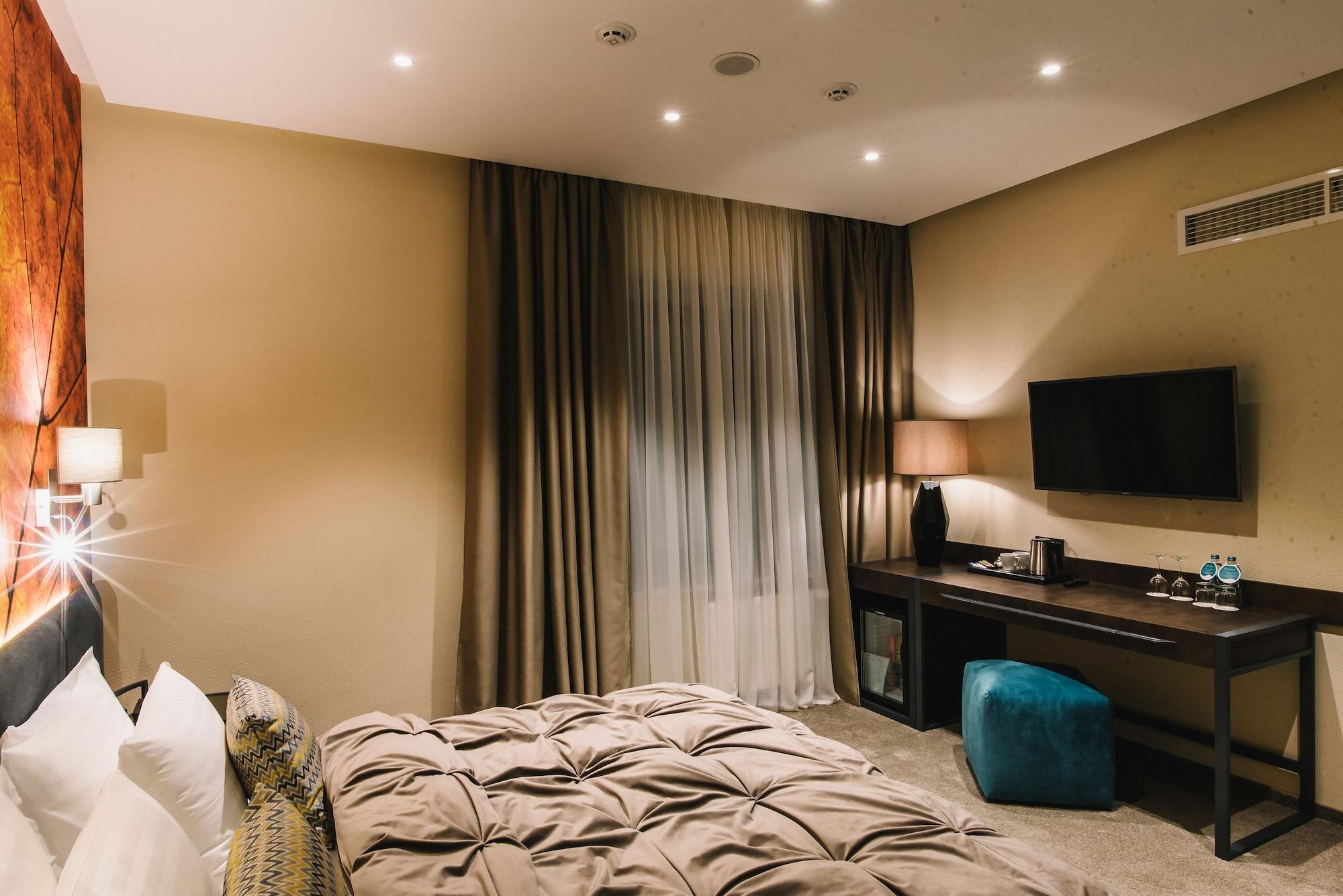 Noble Boutique Hotel Lutsʼk Εξωτερικό φωτογραφία