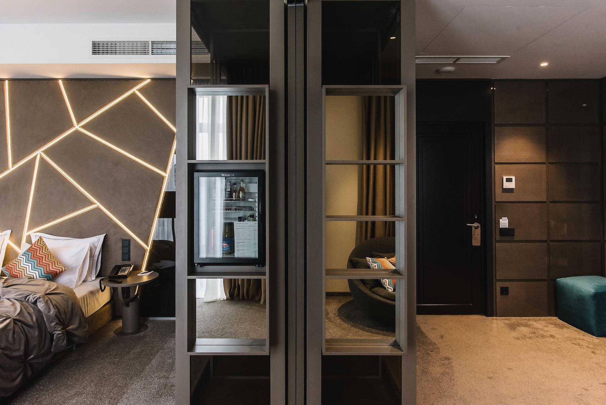 Noble Boutique Hotel Lutsʼk Εξωτερικό φωτογραφία