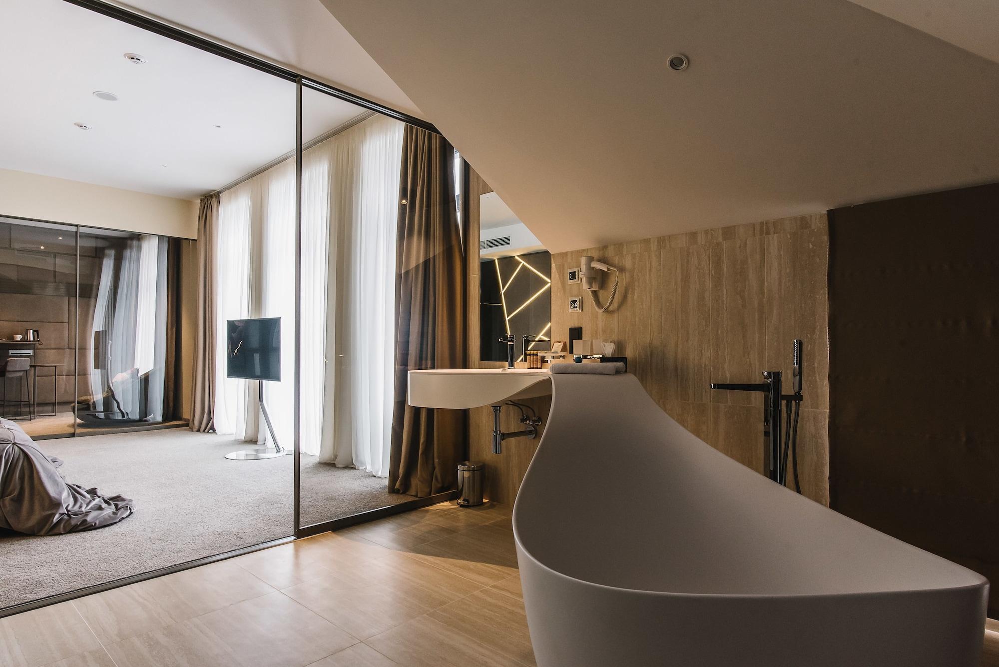 Noble Boutique Hotel Lutsʼk Εξωτερικό φωτογραφία