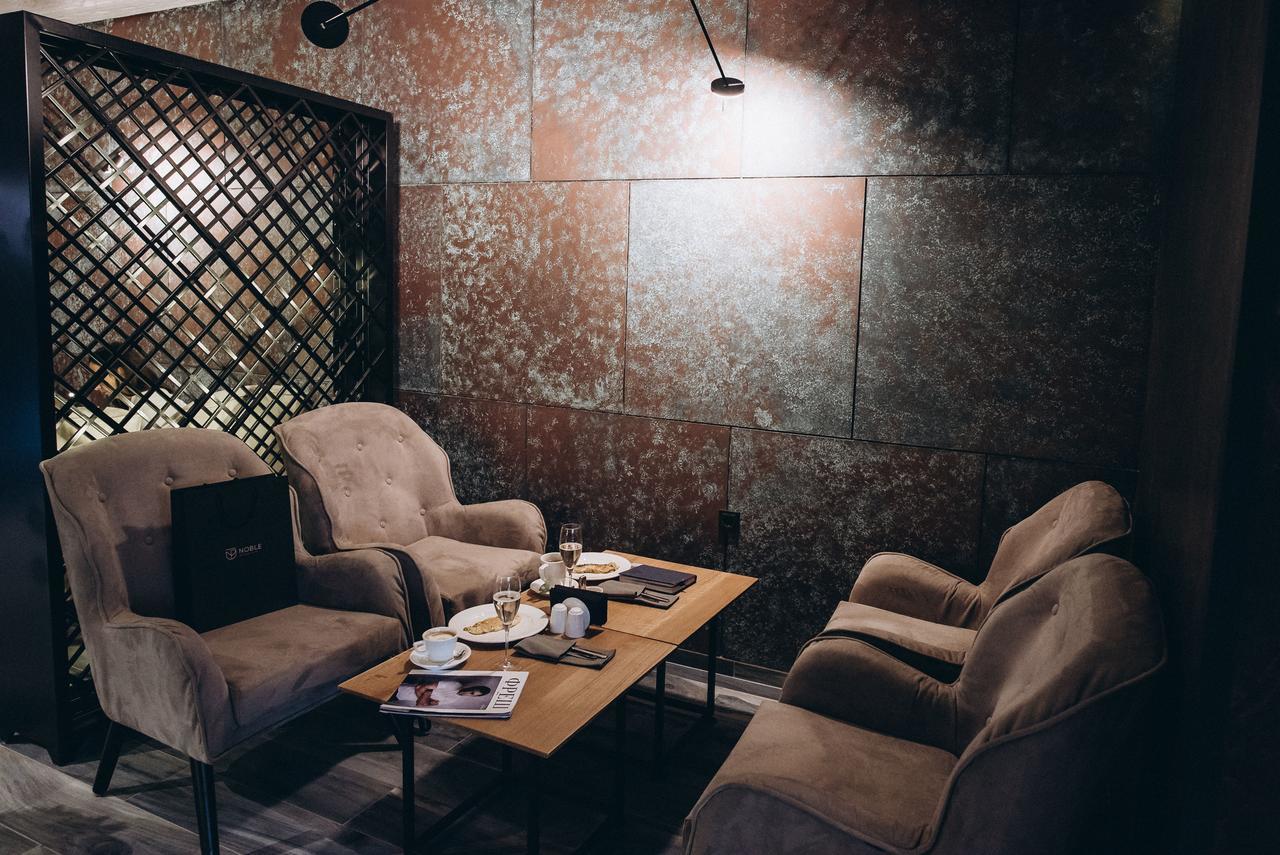 Noble Boutique Hotel Lutsʼk Εξωτερικό φωτογραφία