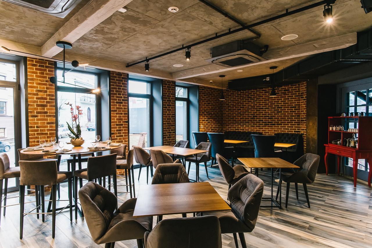 Noble Boutique Hotel Lutsʼk Εξωτερικό φωτογραφία