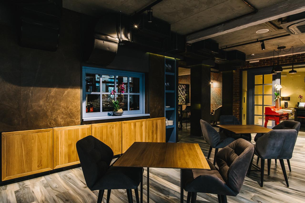 Noble Boutique Hotel Lutsʼk Εξωτερικό φωτογραφία