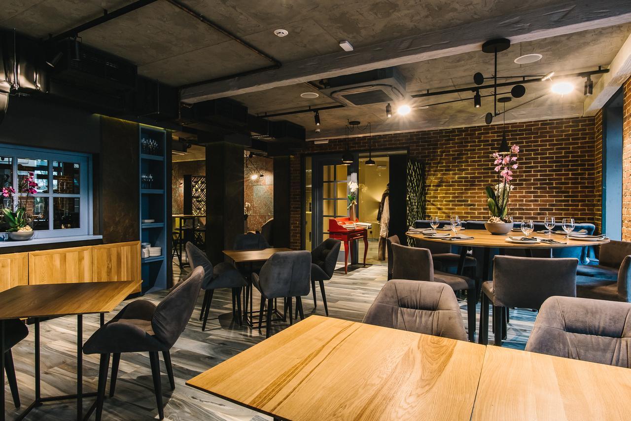Noble Boutique Hotel Lutsʼk Εξωτερικό φωτογραφία