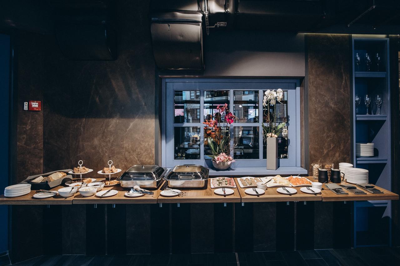 Noble Boutique Hotel Lutsʼk Εξωτερικό φωτογραφία